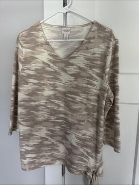 Chico's Beige & Cream Patterned V-Neck Long Sleeve Top